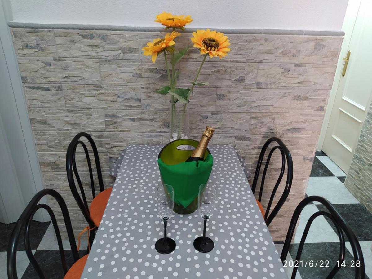 Los Tres Girasoles カディス エクステリア 写真